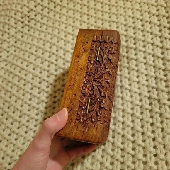 Vintage Handmade Wooden Floral Carving Jewelry Trinket Box India Wood - Picture 5 of 6